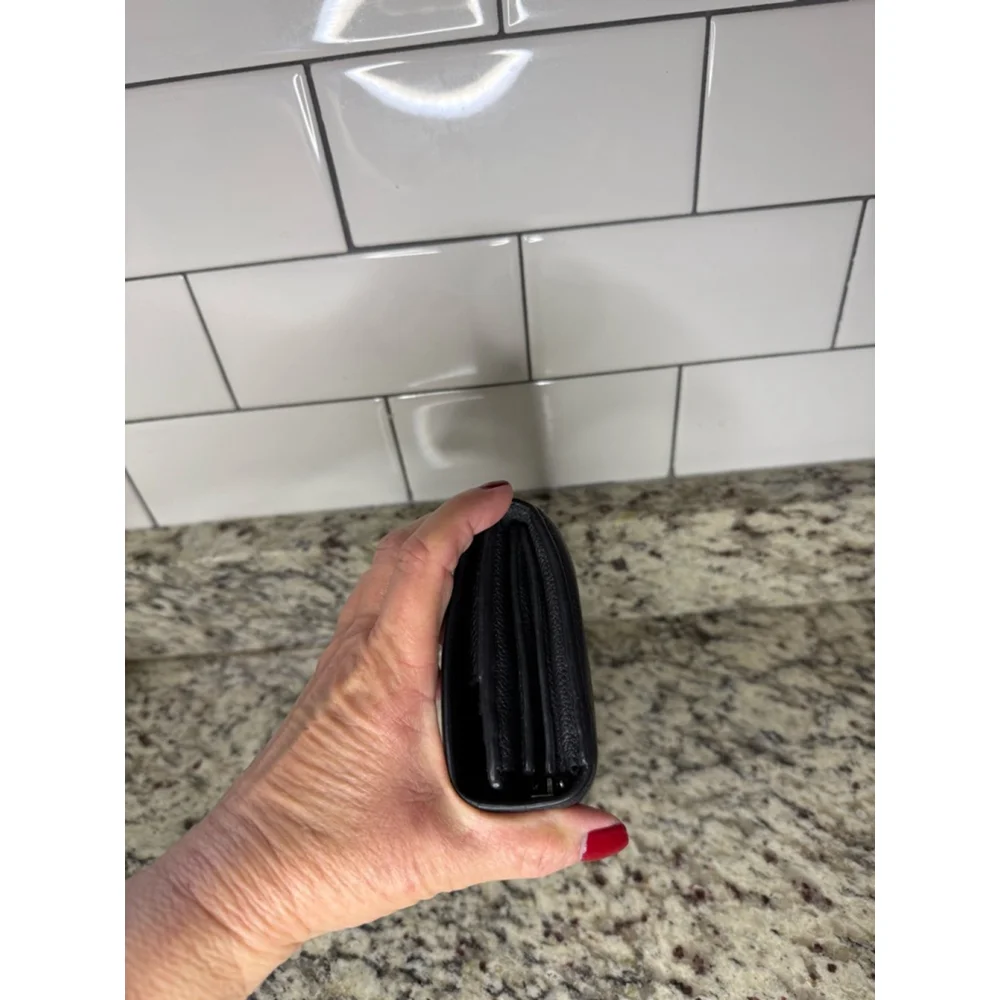 Women's Saint Laurent Black Leather Wallet - Picture 5 of 10
